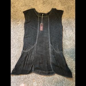 XCVI lightweight Tunic Top with pockets